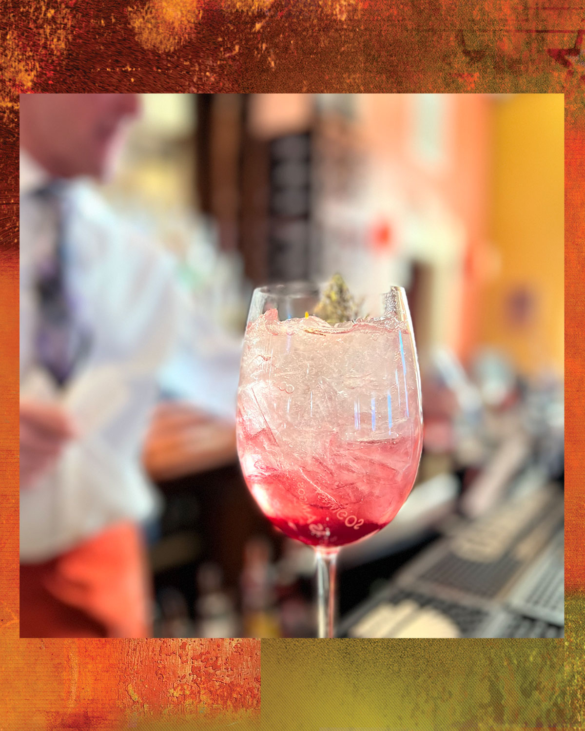 bar-drink Diners at the bar